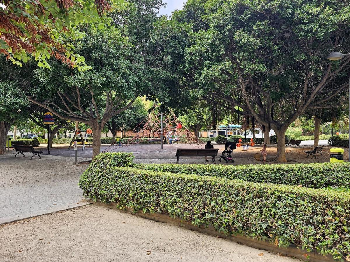 Apartamentos Las Ciencias B Valencia Luaran gambar